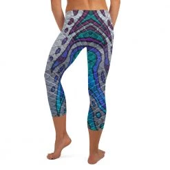 FinfolkProductions Heart Of Atlantis Capri Leggings
