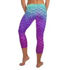 FinfolkProductions Island Iris Capri Leggings
