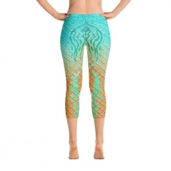 FinfolkProductions Oasis Capri Leggings