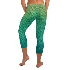 FinfolkProductions Secret Of Skye Capri Leggings