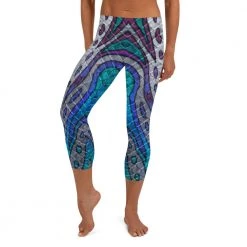 FinfolkProductions Heart Of Atlantis Capri Leggings