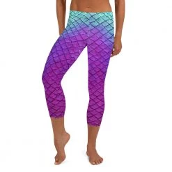 FinfolkProductions Island Iris Capri Leggings