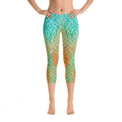 FinfolkProductions Oasis Capri Leggings