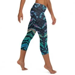 FinfolkProductions Prism Seas Capri Leggings